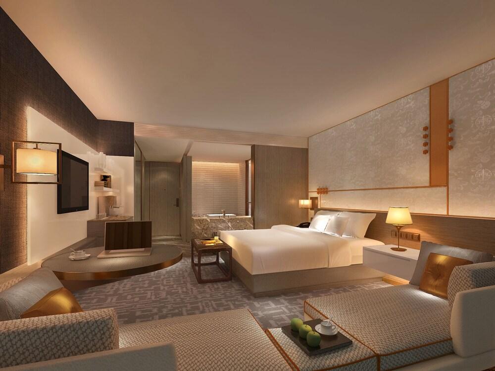 Cordis Hongqiao Hotel